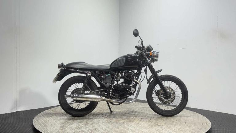 Lexmoto Valiant 2016 9k RUNNING PROJECT CAFE RACER LEARNER BIKE 125CC