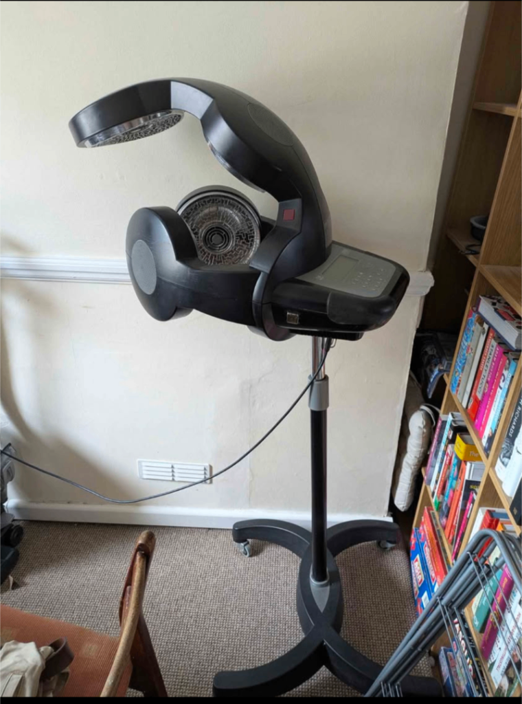 Wella Hood Dryer (needs repairs)