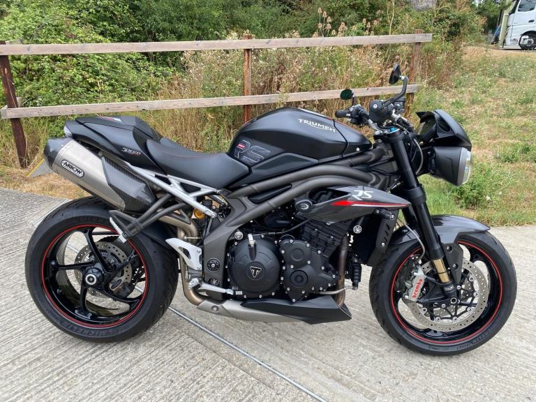 TRIUMPH SPEED TRIPLE 1050RS, 2018, 10,091 MILES, SERVICE HISTORY ++ RESERVED ++