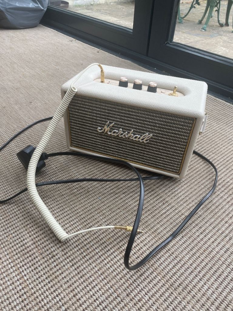 Marshall Kilburn Portable Bluetooth Speaker - Cream (Excellent Condition)