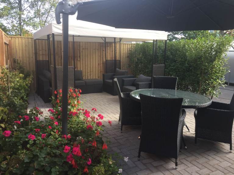 Modern Double Room with a kitchenette in Poole Town Centre - Available now 