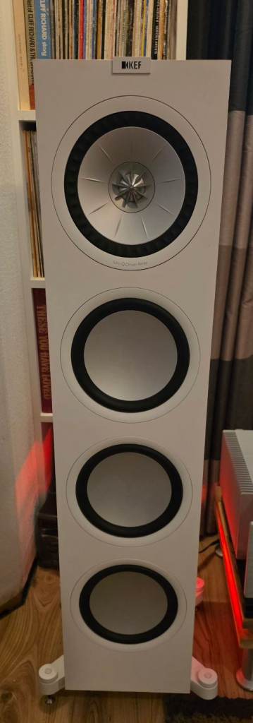 Kef Q950 White Floorstanding Speakers Excellent Condition