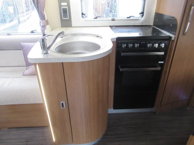 Auto Trail Tracker FB