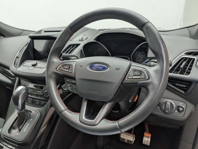 2018 Ford Kuga 1.5T EcoBoost ST-Line X SUV 5dr Petrol Auto AWD Euro 6 (s/s) (176 ps) - PAN HATCHB...