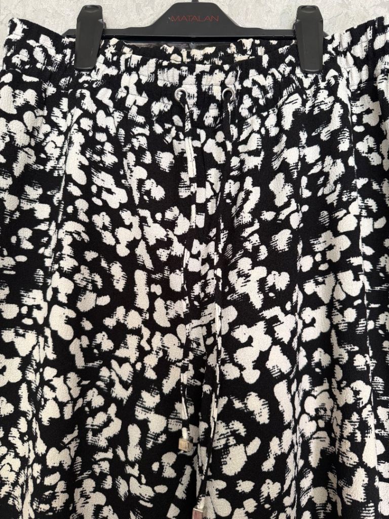 Papaya Weekend Women's Trousers Size 14 - New with Tag