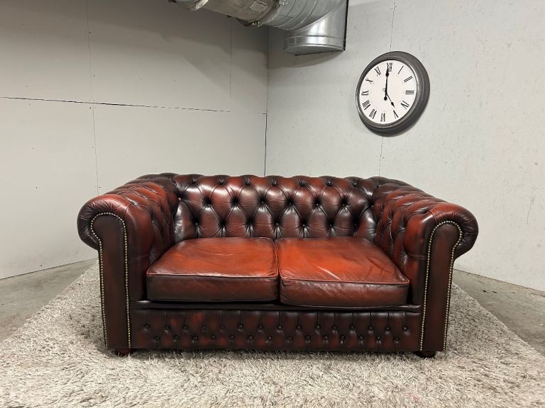 VINTAGE CHESTERFIELD 2 SEATER CLUB SOFA DELIVERY AVAILABLE 