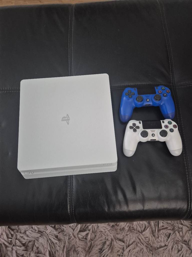 PlayStation 4 slim Read Ad!