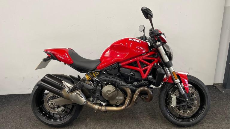 DUCATI MONSTER 821 ** SEAT COWL - PADDOCK BOBBINS - 12 MONTH MOT **