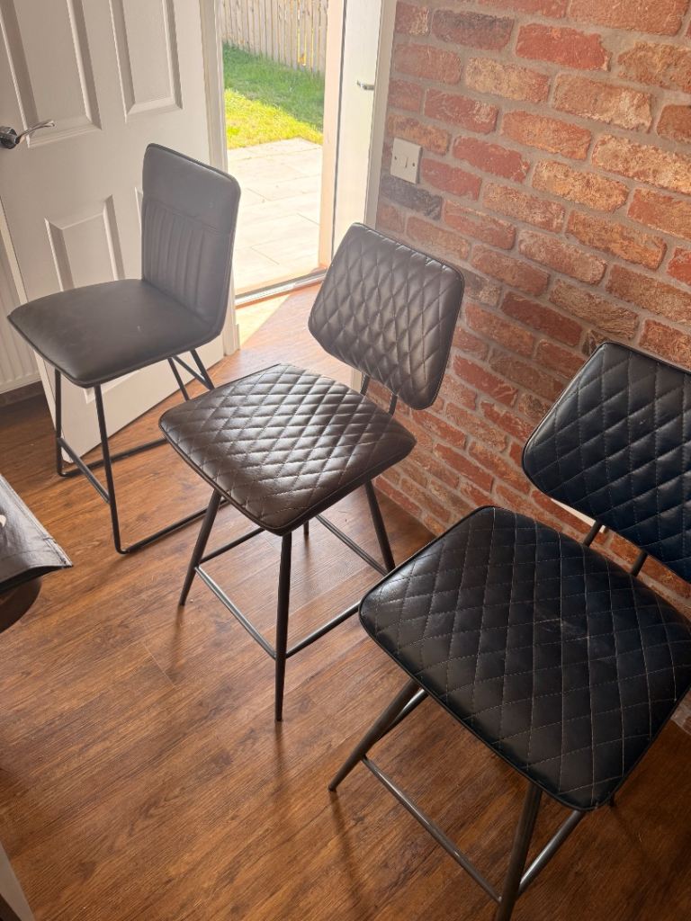Breakfast bar stools