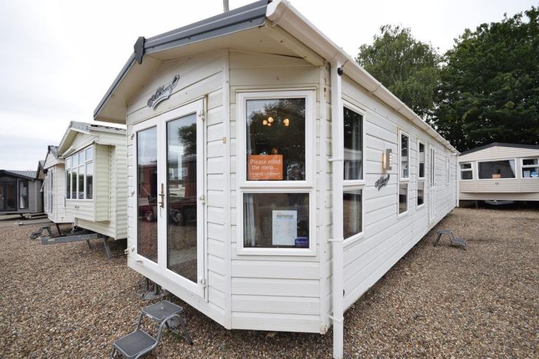 2010 ABI Ashcroft | 38x12 Static Caravan | 2 beds | OFF SITE Mobile Homes