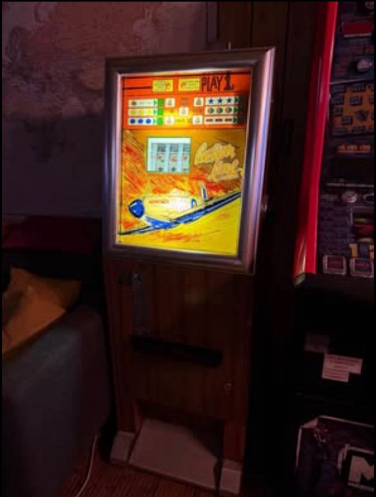 Vintage arcade machine 