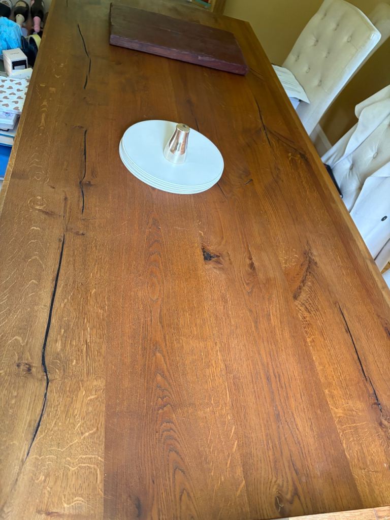 Dining room table and 8 chairs 