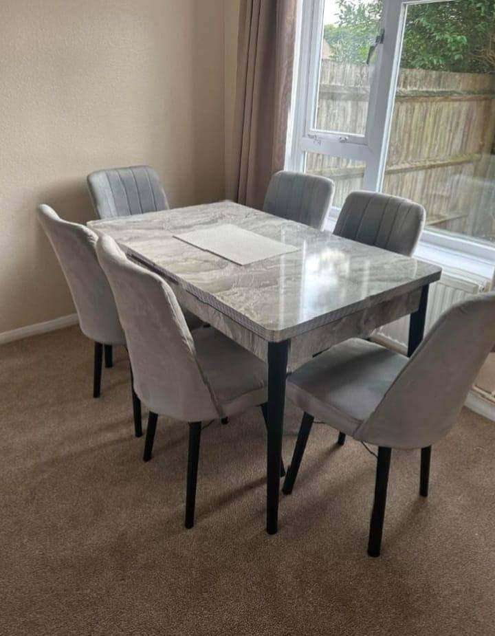 Modern Marble Dining Table with 6 Grey Velvet Chairs – Brand New – UK Delivery Available