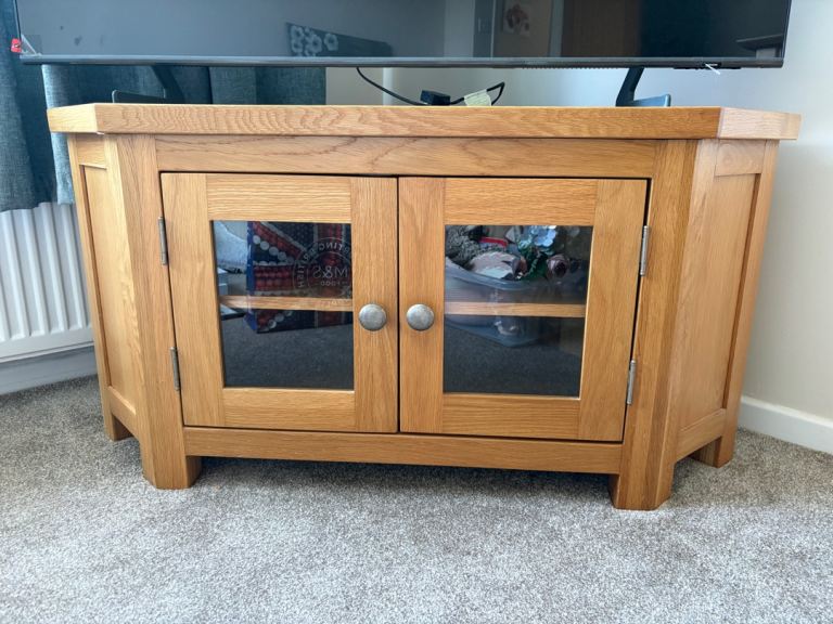 Solid Oak Corner TV Unit – Good Condition