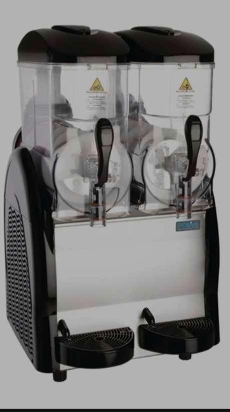SLUSH MACHINE 