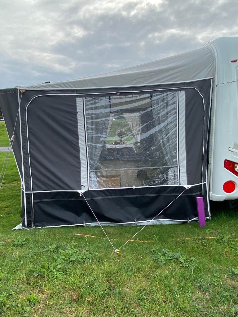 VENTURA CARAVAN AWNING ,STANDARD 250/300 USED