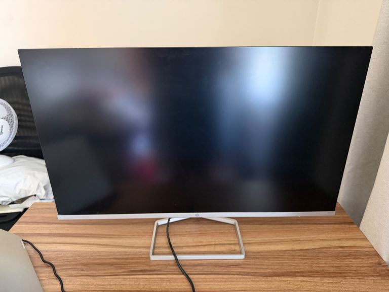 HP M32f 32-inch Full HD Monitor 