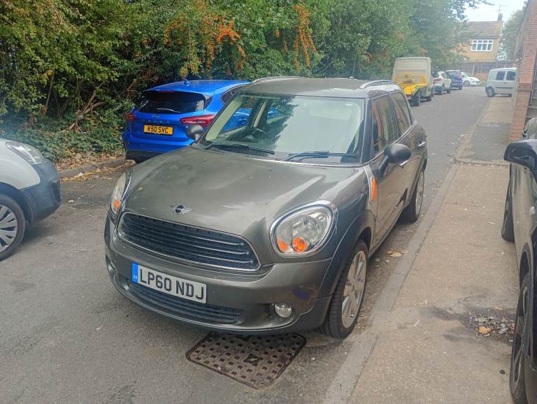 Mini 1.6 petrol, fsh drive away