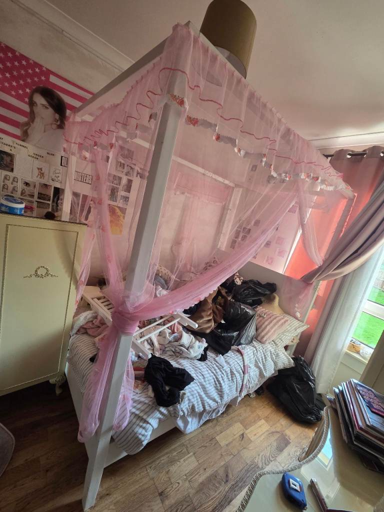 White Metal Four-Poster Bed Frame with Pink Canopy – Good Condition