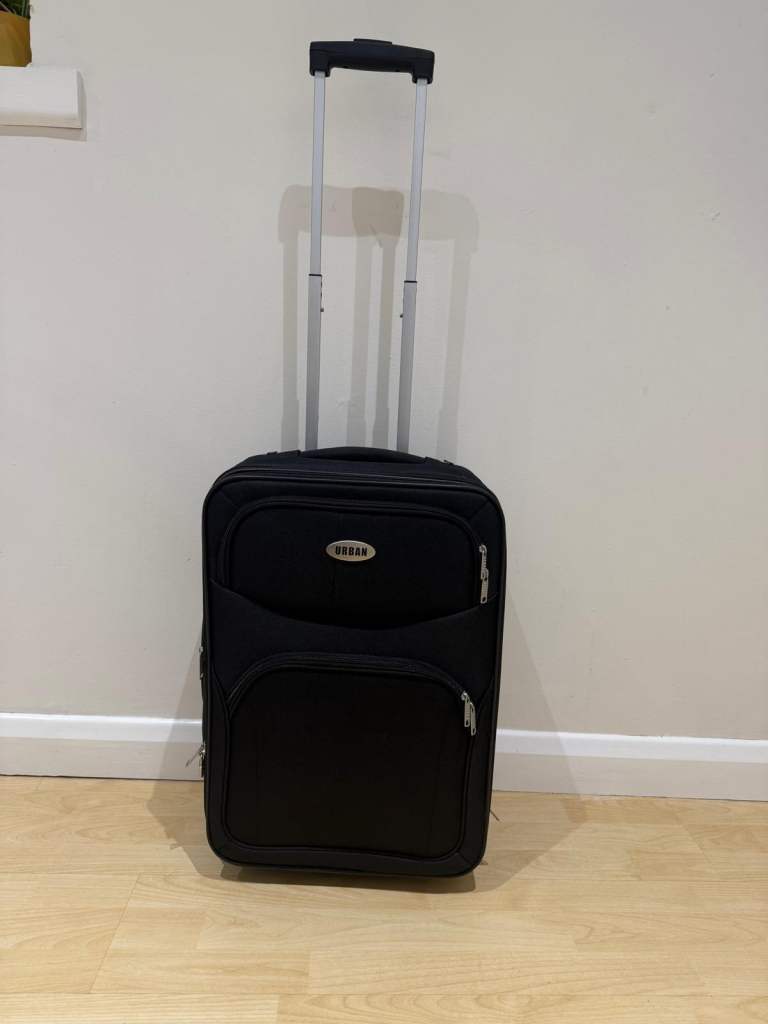 3 Cabin suitcase 