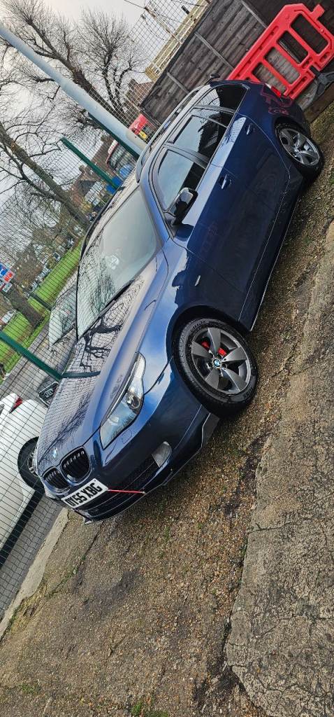 image for I am selling a BMW. 