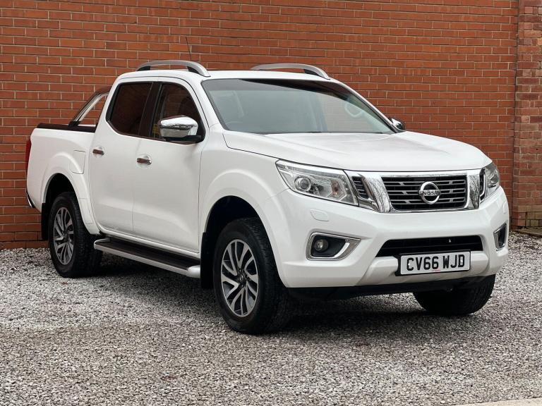 2017 Nissan Navara Double Cab Pick Up Tekna 2.3dCi 190 4WD PICK UP DIESEL Manual