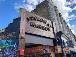  BAR FOR SALE – PRIME TOOTING BROADWAY LOCATION