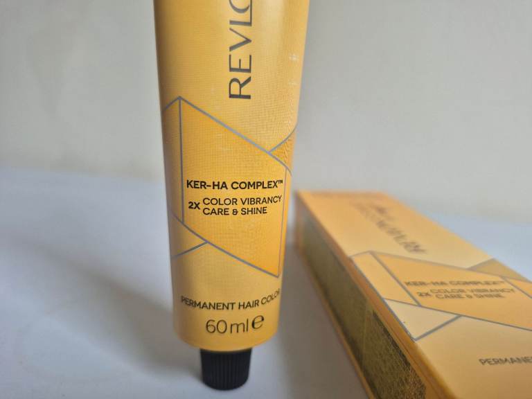 Revlonissimo Colorsmetique Golden Shades permanent hair dye for warm blonde shades