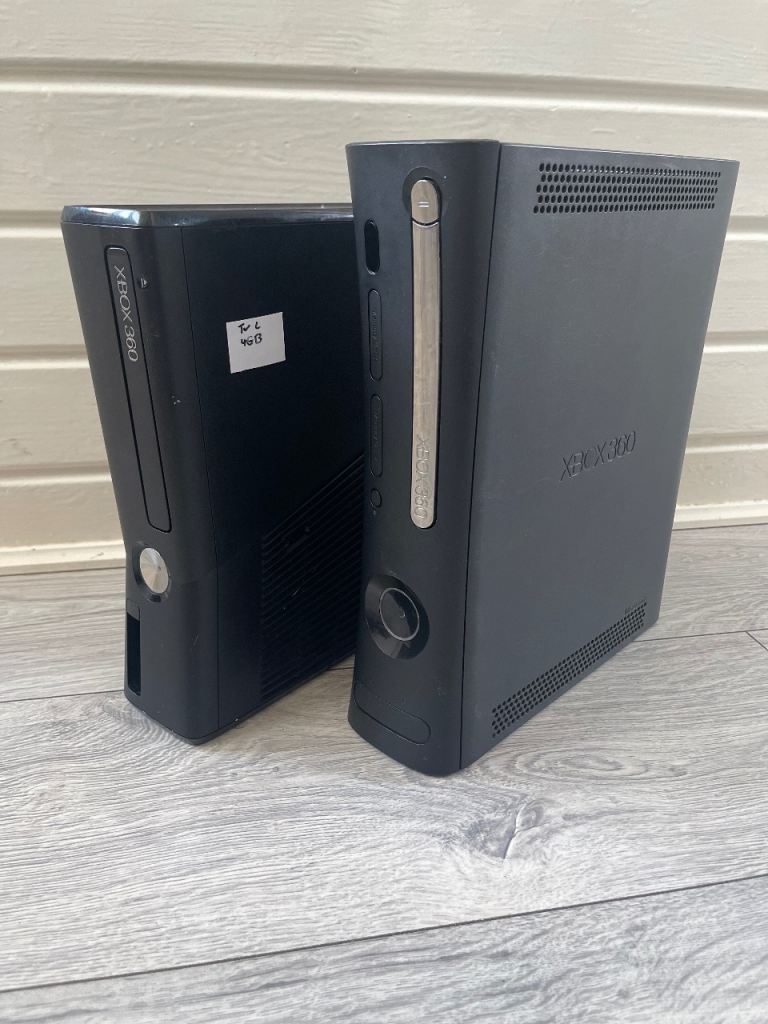 Bundle of x2 Xbox 360 consoles (working)