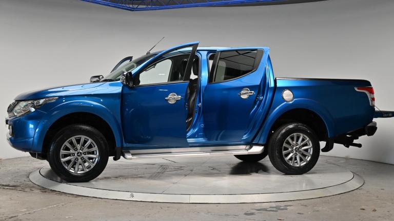 2019 Mitsubishi L200 2.4 DI-D DC Barbarian 4WD Euro 6 4dr PICK UP Diesel Manual