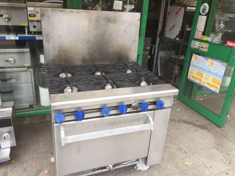 IMPERIAL HIGH FLAME CATERING Commercial Gas 6 Burners COOKER UNDER OVEN  CAFE RESTAURANT 