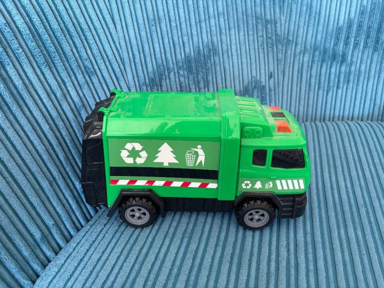 Large Green Recycling Bin Lorry Toy – Lights & Sounds – Opening Rear