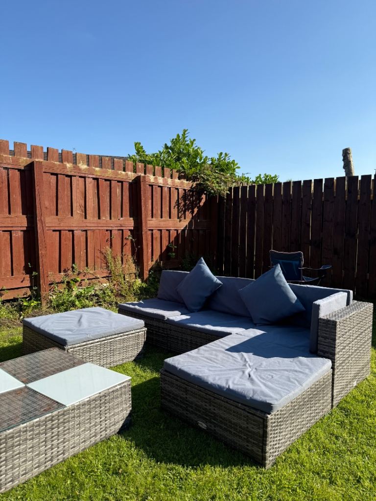 Rattan Garden Corner Sofa Set with Cushions – Good Condition