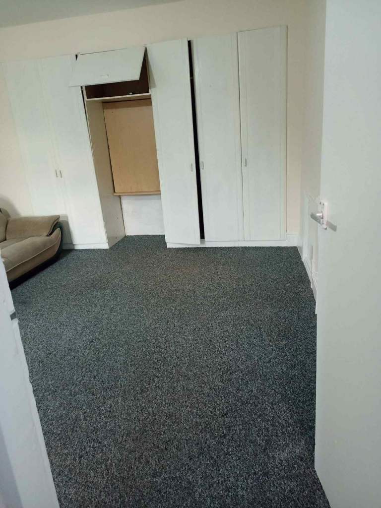 Sharing room is available 