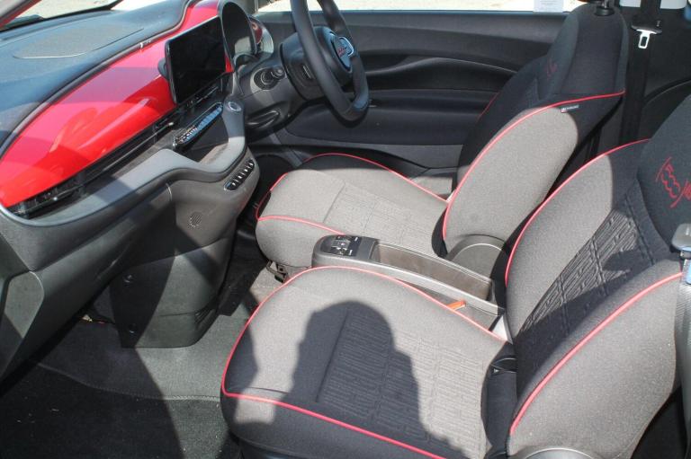 2024 Fiat 500 87kW Red 42kWh 3dr Auto HATCHBACK ELECTRIC Automatic