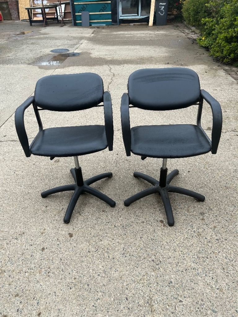 Hairdressers back wash chairs 