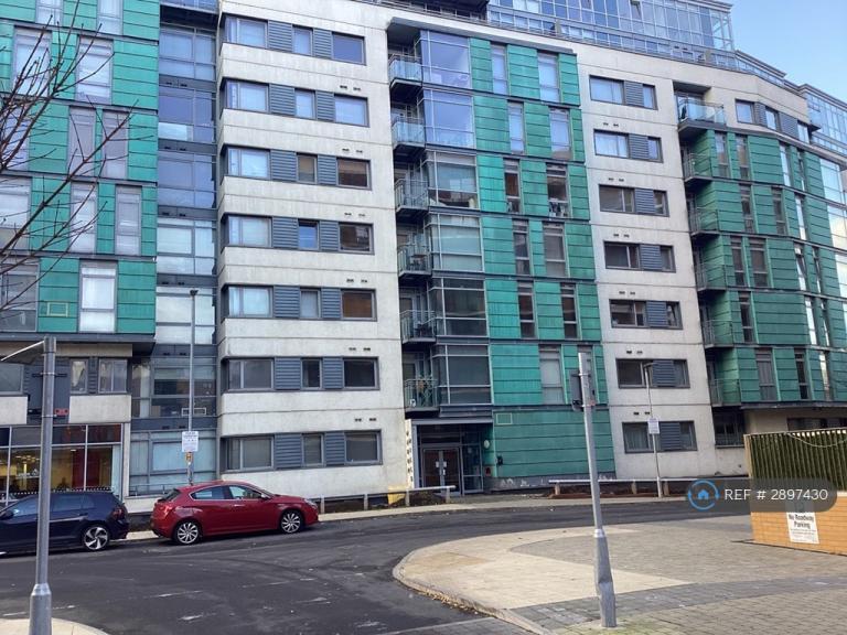 Studio flat in Manor Mills, Leeds, LS11 (#2897430)
