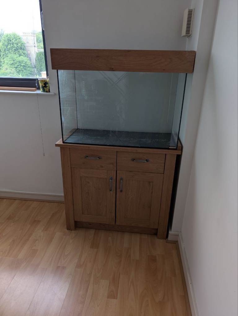 Fishtank with cabinet