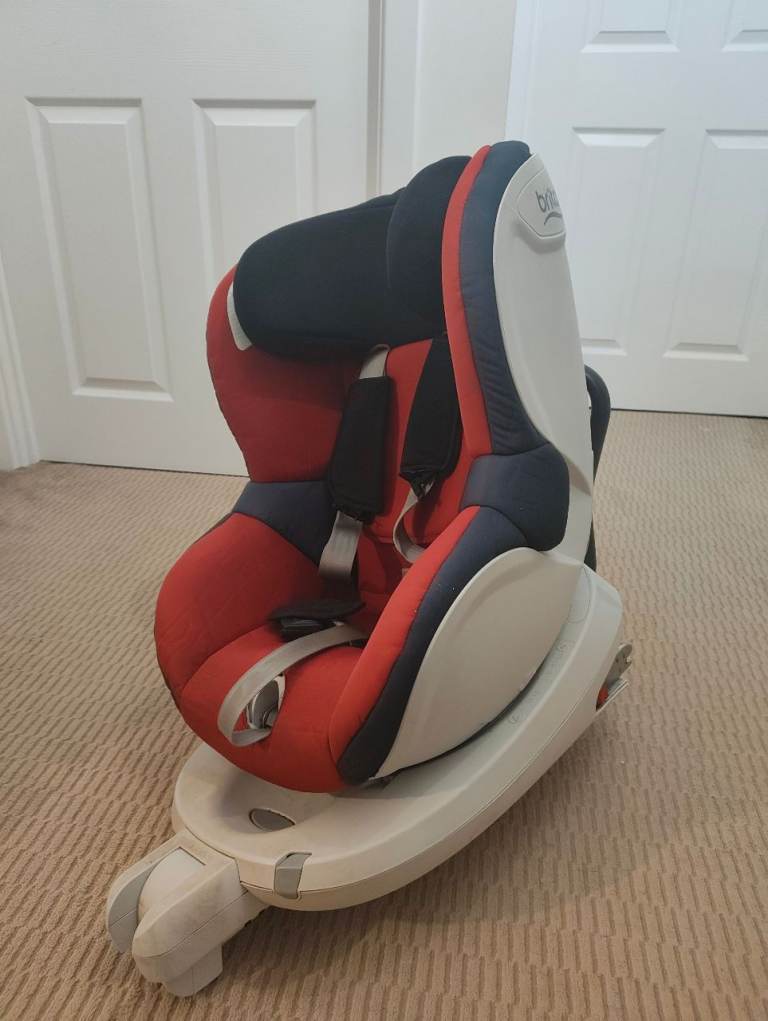 Britax rotating car seat (pending collection)