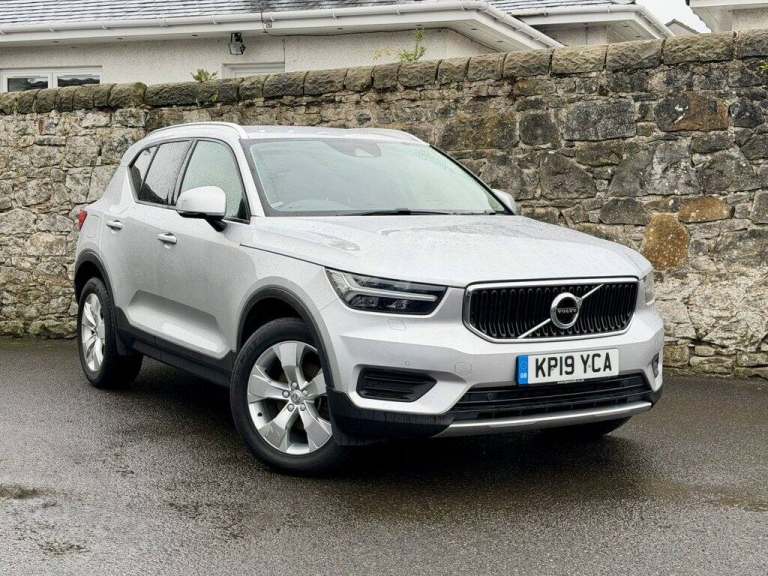 2019 Volvo XC40 1.5 T3 Momentum SUV 5dr Petrol Manual Euro 6 (s/s) (156 ps) ESTATE Petrol Manual