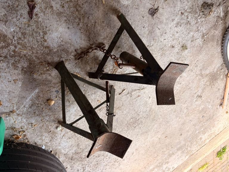 2x heavy duty axle stands