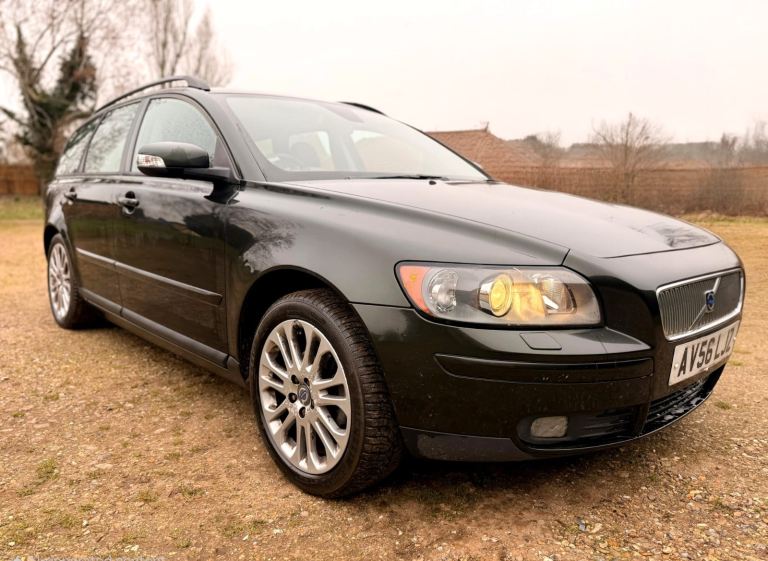 VOLVO V50 ESTATE - MOT OCTOBER