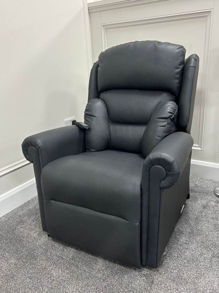 Rise and Recline armchairs, suite, cloth, leather, faux leather, dual motor, quad motor