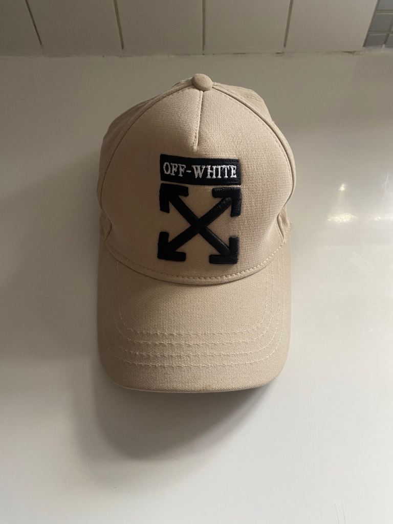 Men’s off white hat
