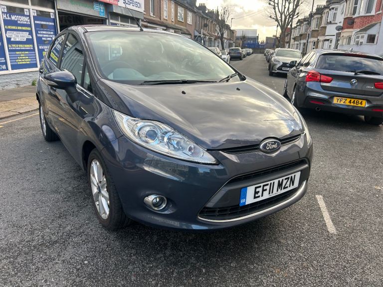 FORD FIESTA 2011 11 - 1.2 PETROL ZETEC - 1 OWNER FROM NEW - FULL SERVICE HISTORY - HPI CLEAR 