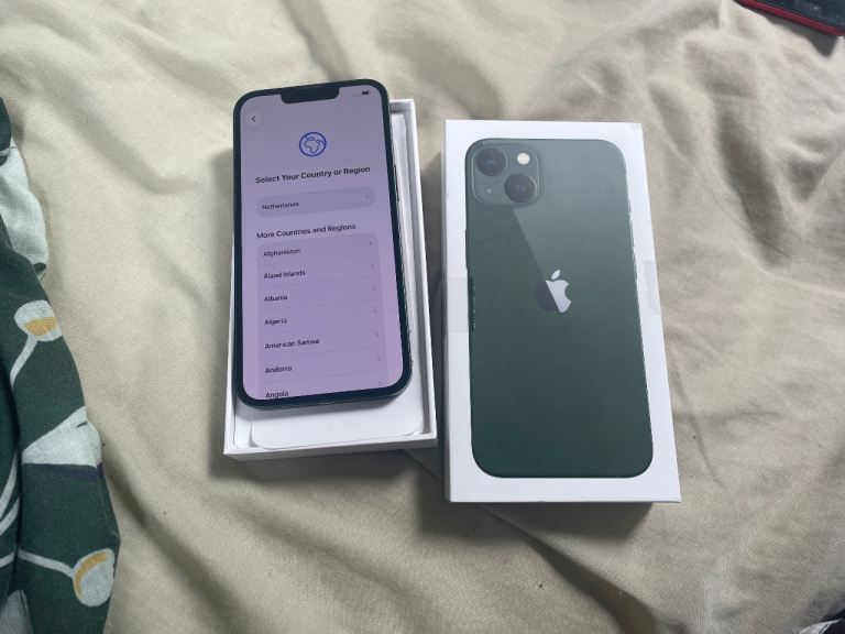 APPLE IPHONE 13 128GB UNLOCKED IMMACULATE 