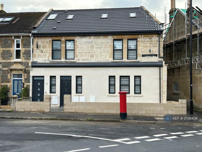 2 bedroom flat in Third Avenue, Oldfield Park, Bath, BA2 (2 bed) (#2736408)