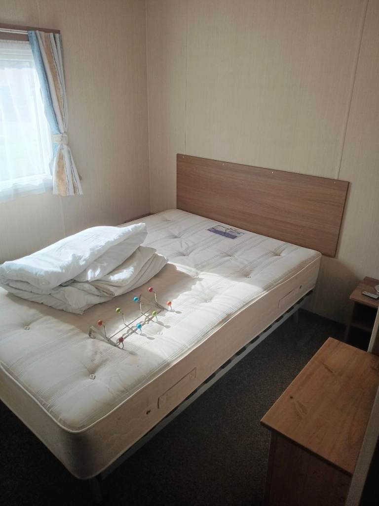 2 bed sleeps 6 caravan 