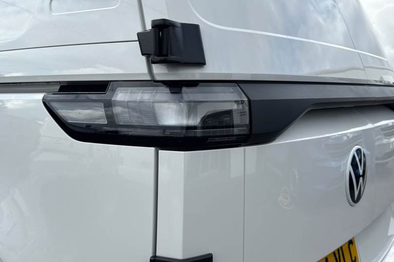 2025 Volkswagen ID. Buzz Cargo 210kW Commerce 79kWh Auto Van ELECTRIC Automatic