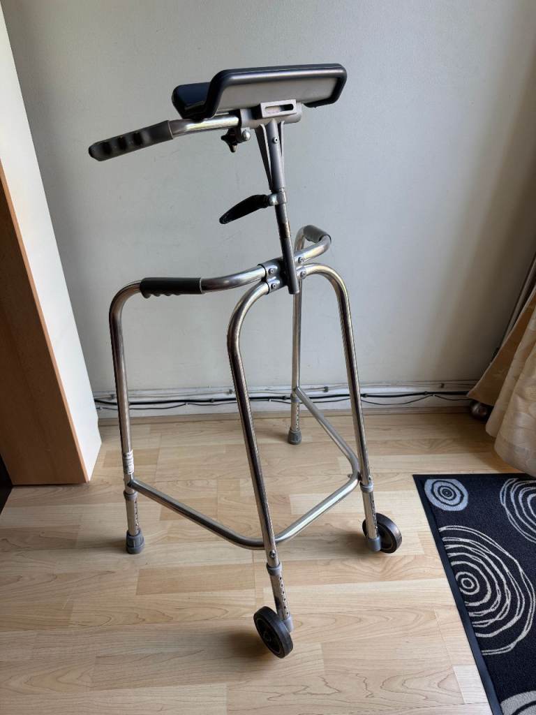 Trulife Single Trough Wheeled Walking Frame Aluminium Walker Max. 160kg